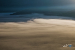 8174-Castelluccio-Alba, Nebbia-260616